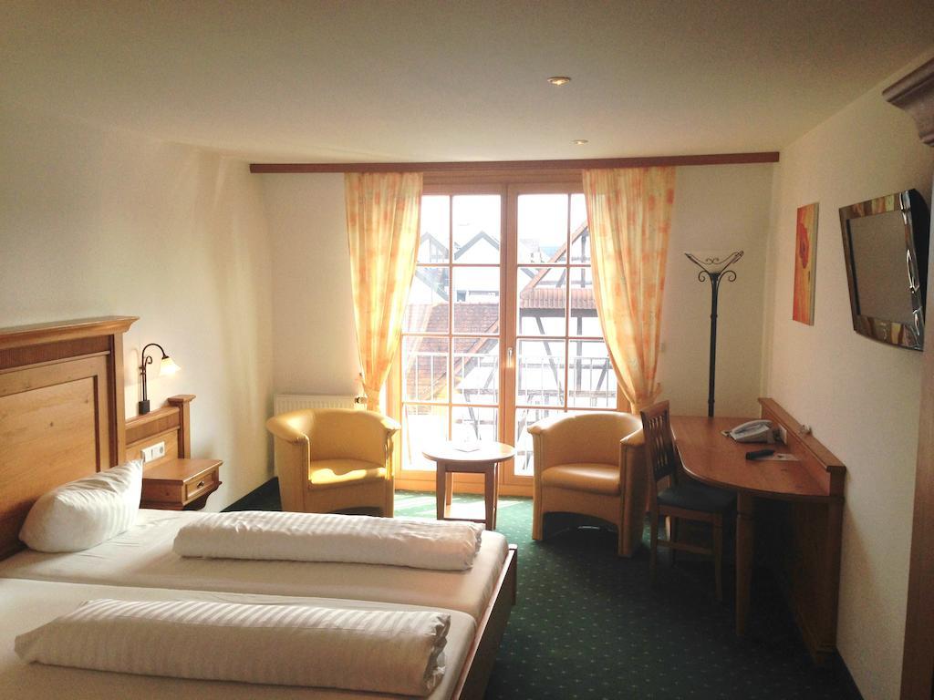 Hotel Ochsen Friesenheim  Δωμάτιο φωτογραφία